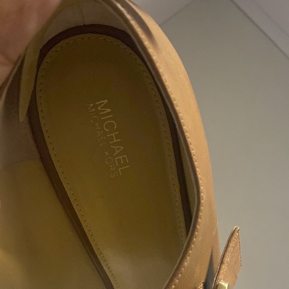 Michael Kors  Eleni Platform Leather  shoes size is  11  color is Luggage. - Picture 4 of 8